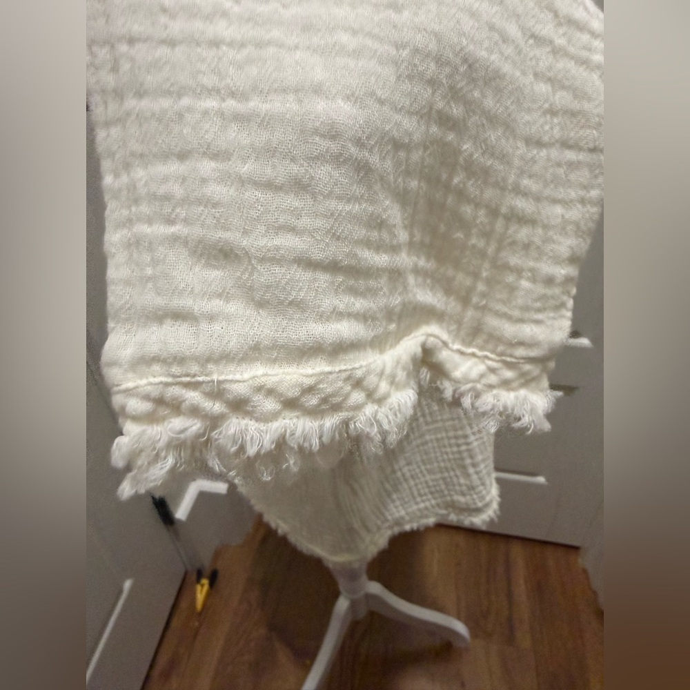 Eileen Fisher. Organic Cotton Gauze Fringe Blouse. Size Small. - Picture 8 of 11